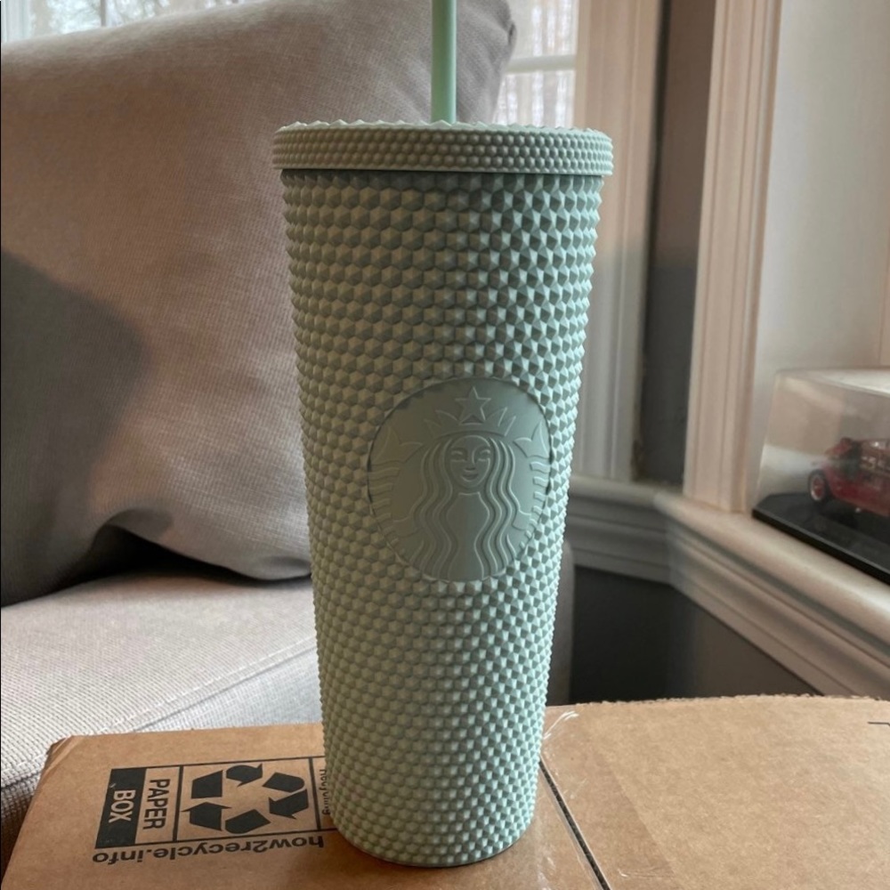 Starbucks Holiday 2021 Venti Matte Mint Studded Cold Cup/Tumbler